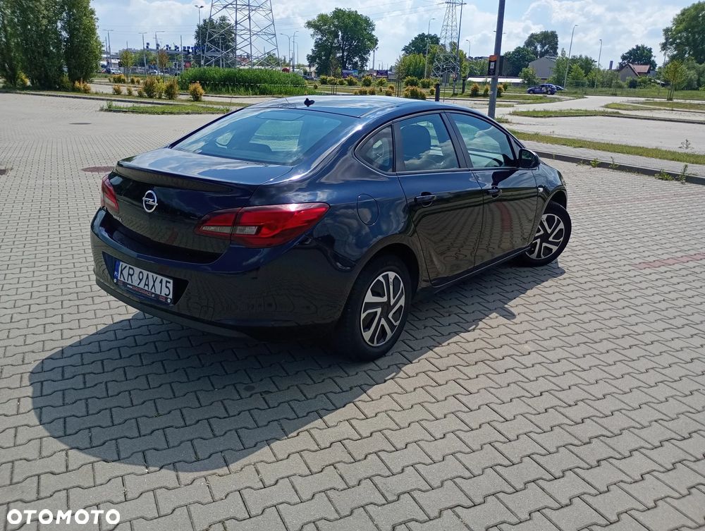 Opel Astra 1.6 EU6 - 2