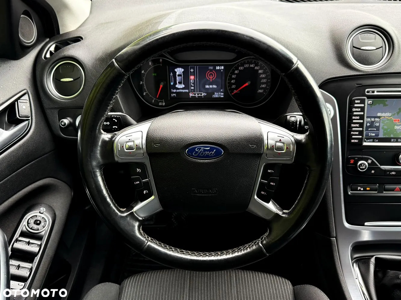 Ford Mondeo - 26