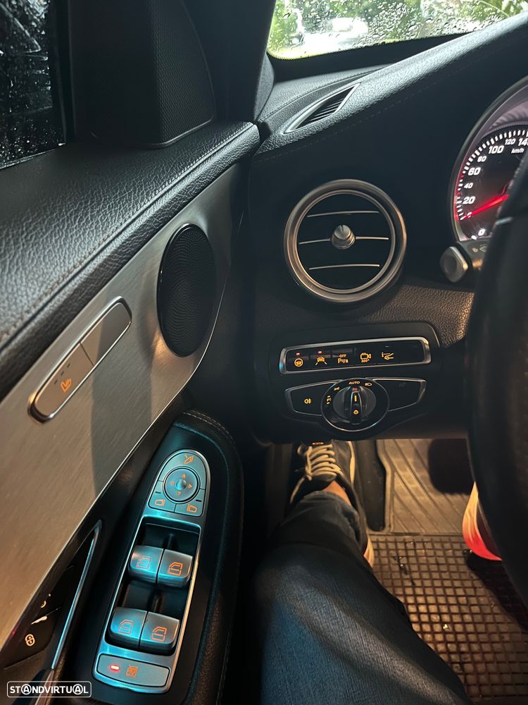 Mercedes-Benz C 300 h AMG Line - 8