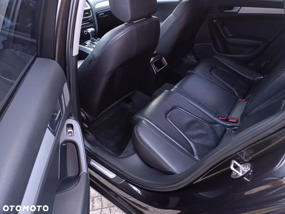 Audi A4 Avant 2.0 TDI S tronic - 13