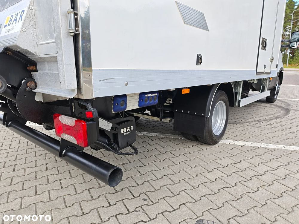 Iveco DAILY 3.0d 150KM** WINDA BAR 1000kg+UDT do 09.29r + STEROWANIE BEZPRZEWODOWE** Kontener 8-EuroPalet dł 425cm ** POLSKI SALON** 233 tyś KM** DMC do 3.5T kat.B** - 11