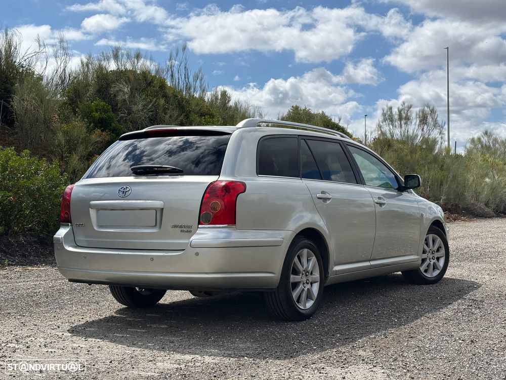 Toyota Avensis SW 2.0 D-4D - 28