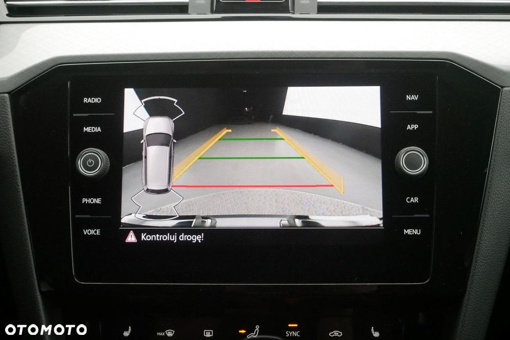 Volkswagen Passat Variant 2.0 TDI EVO Business - 21