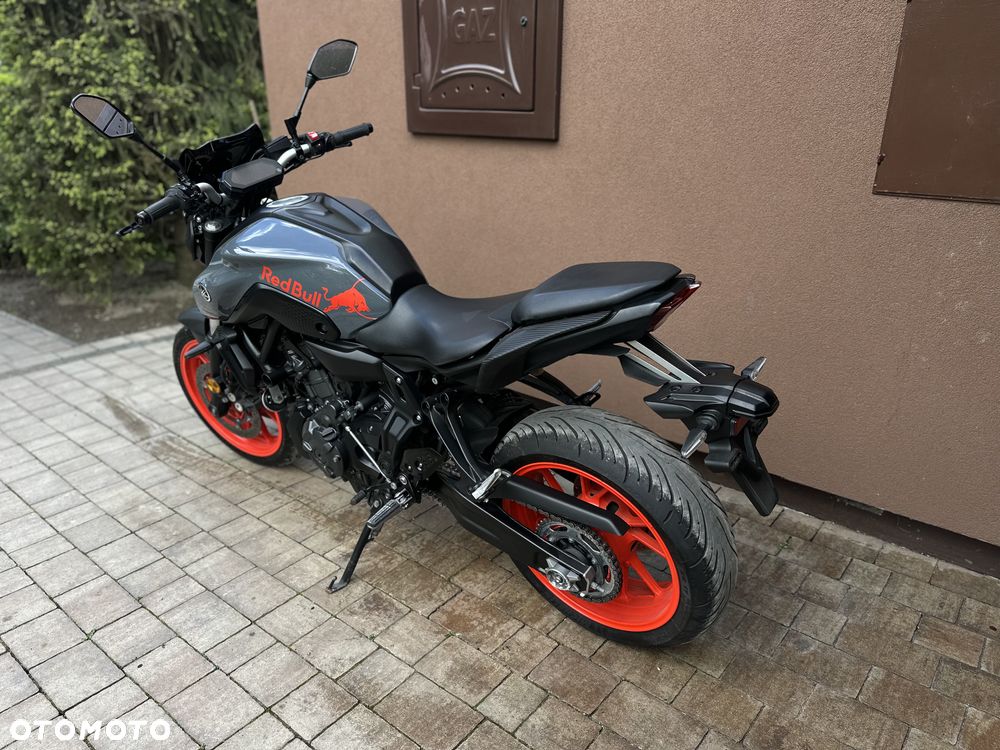 Yamaha MT - 17