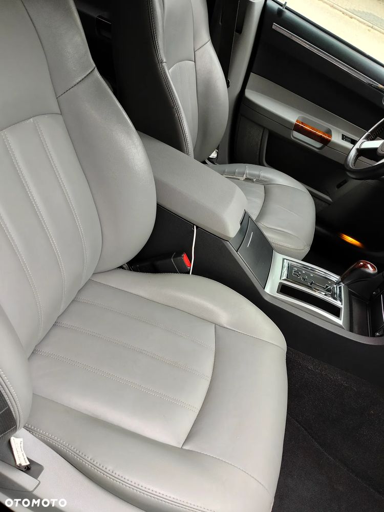 Chrysler 300C 3.0 V6 CRD - 6