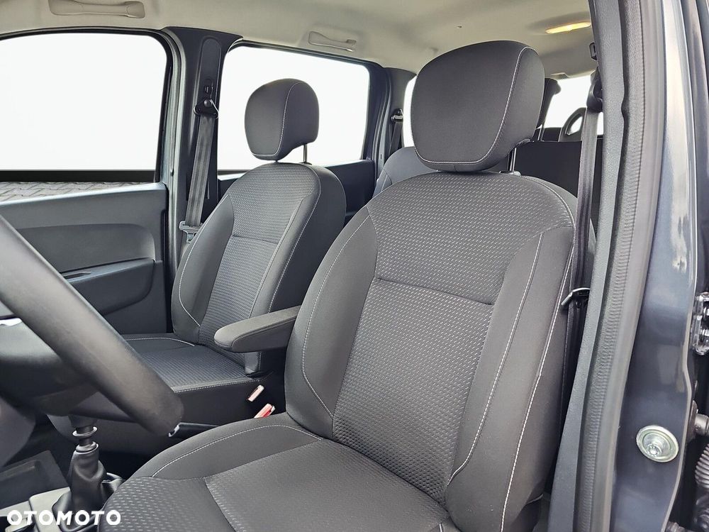 Dacia Lodgy 1.5 Blue dCi Laureate S&S EU6d - 13