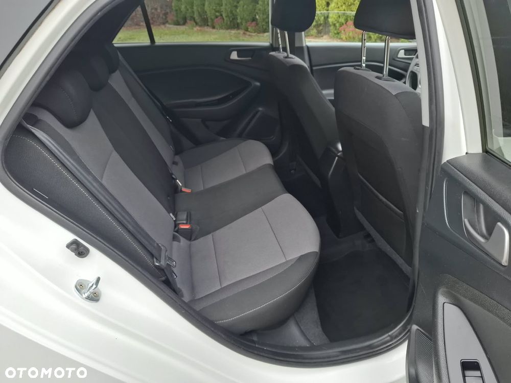 Hyundai i20 - 21