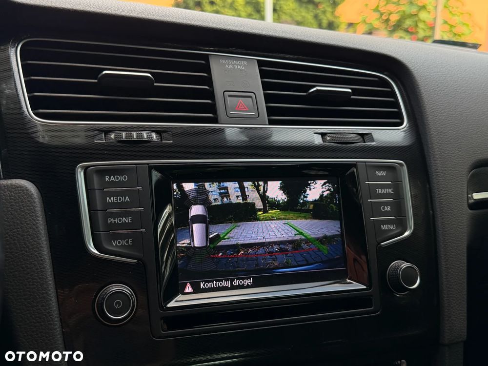 Volkswagen Golf - 30