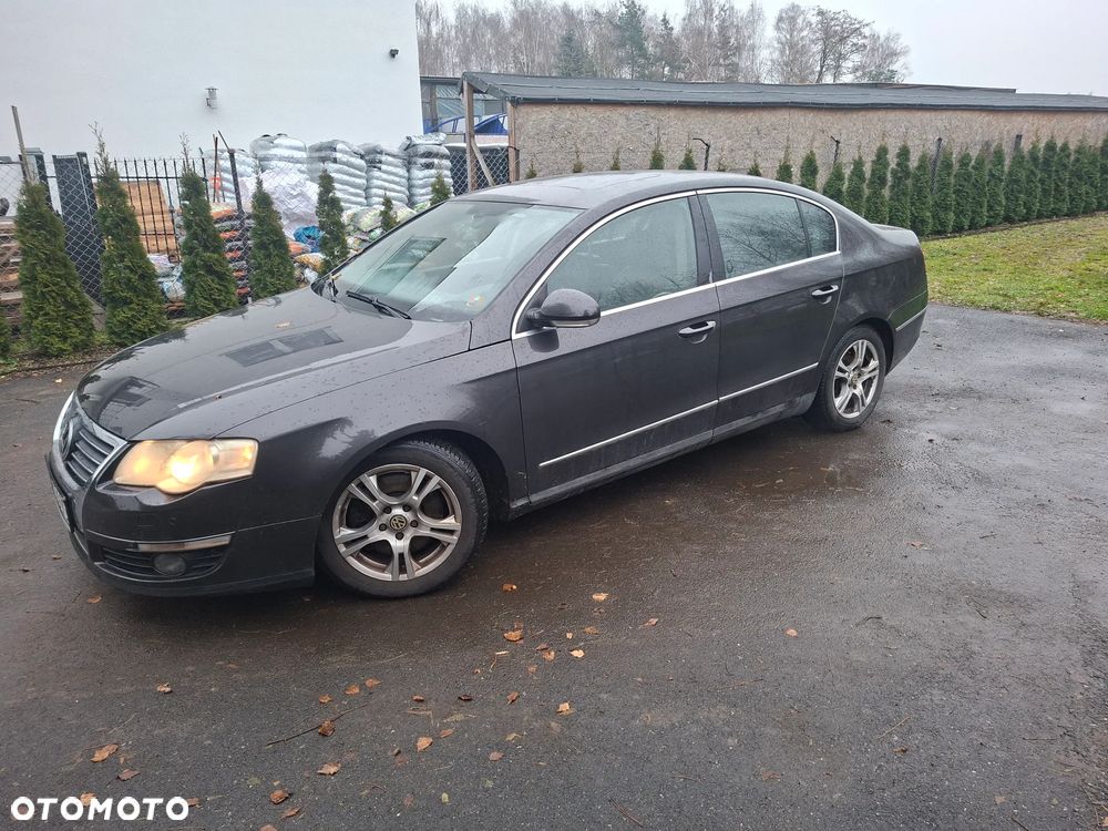 Volkswagen Passat 2.0 FSI Individual - 1