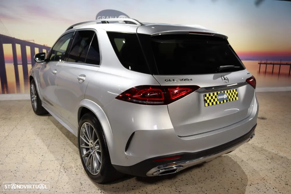 Mercedes-Benz GLE 300 d 4Matic - 2