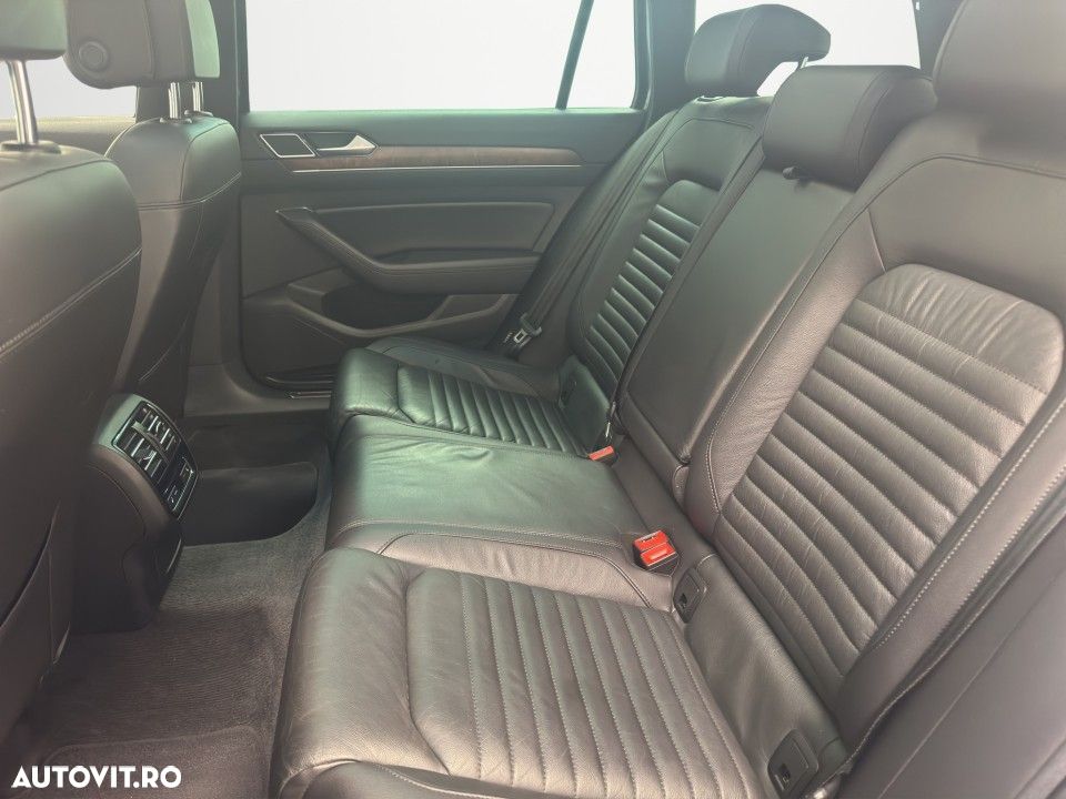 Volkswagen Passat - 19
