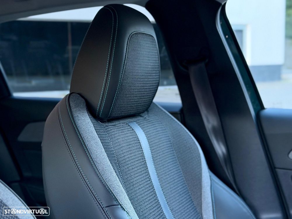 Peugeot 308 SW 1.2 PureTech Allure Full LED EAT8 - 36