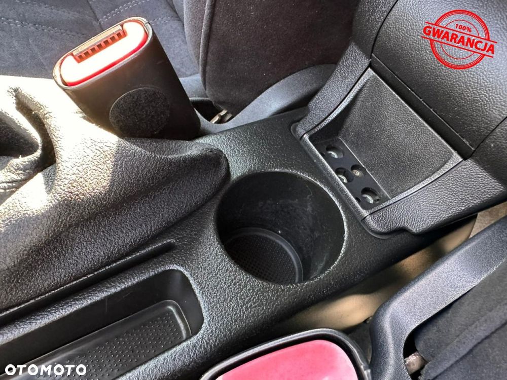 Alfa Romeo 147 - 33