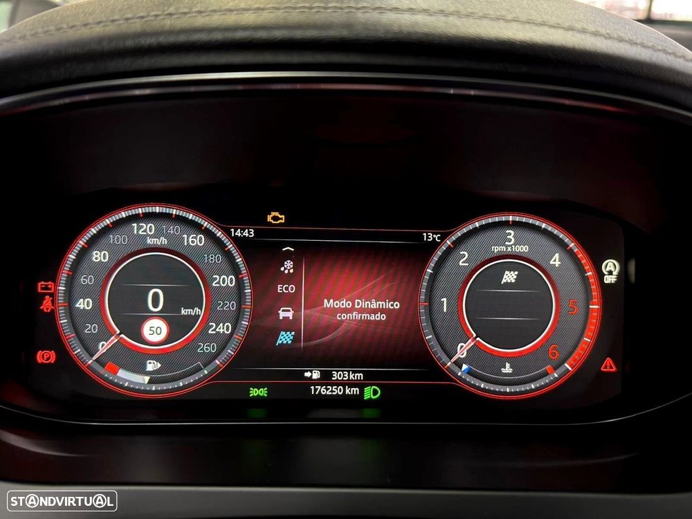 Jaguar E-Pace 2.0 i4D R-Dynamic S - 41