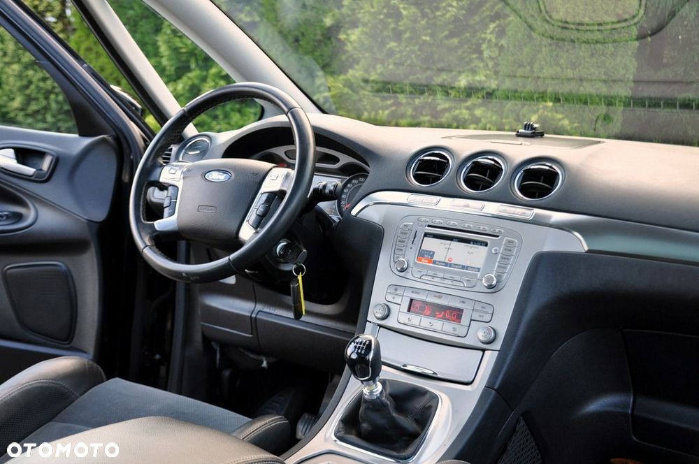 Ford S-Max - 25