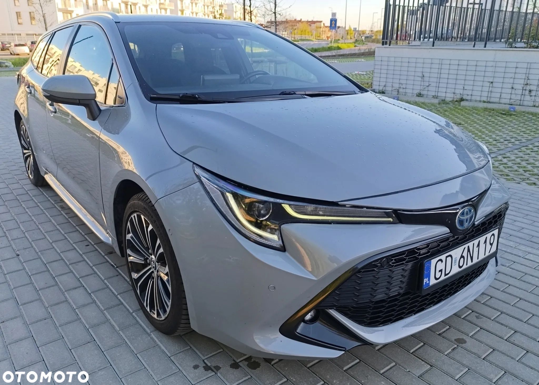Toyota Corolla 2.0 Hybrid Team Deutschland - 1