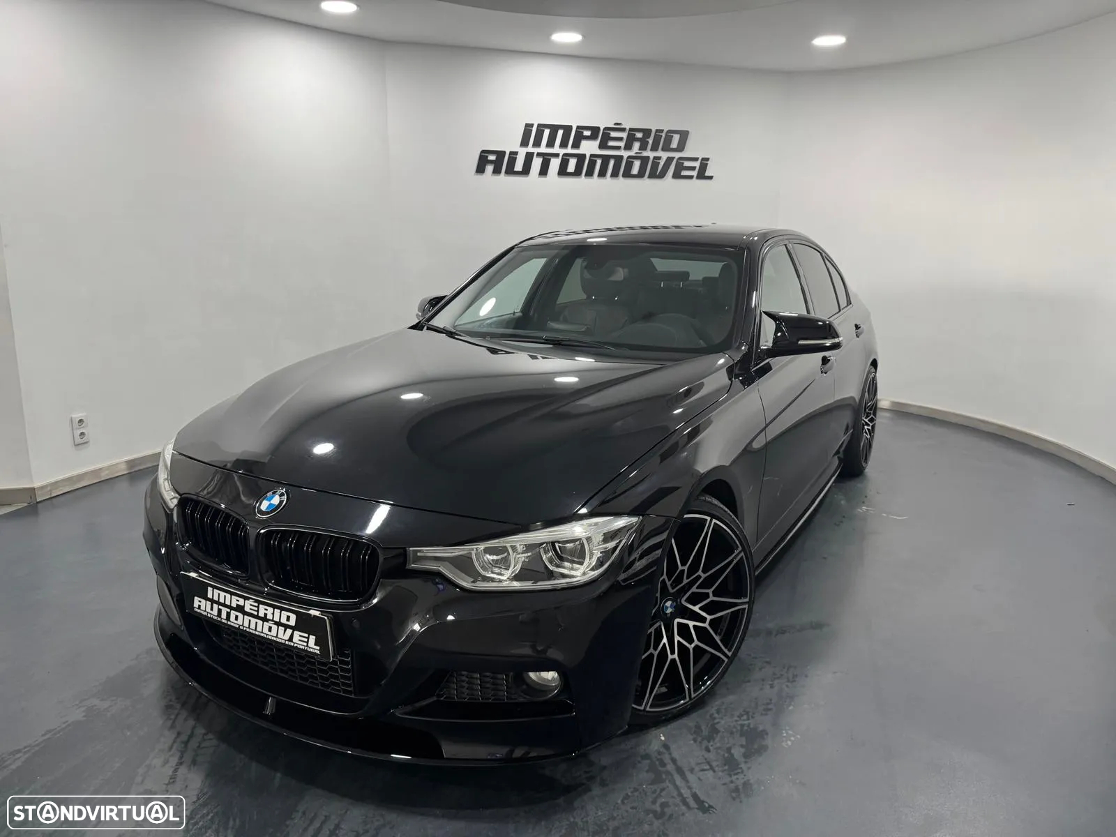 BMW 320 i Pack M Auto - 3