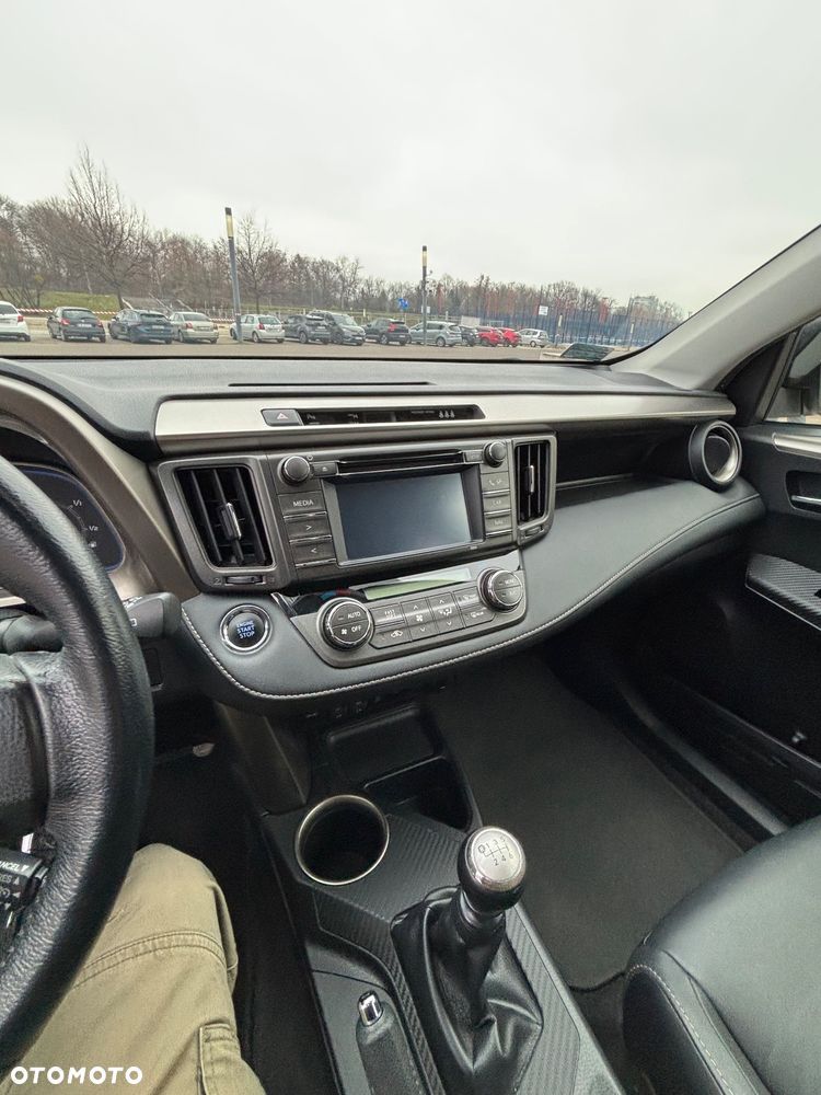 Toyota RAV4 2.2 D-4D Premium - 10