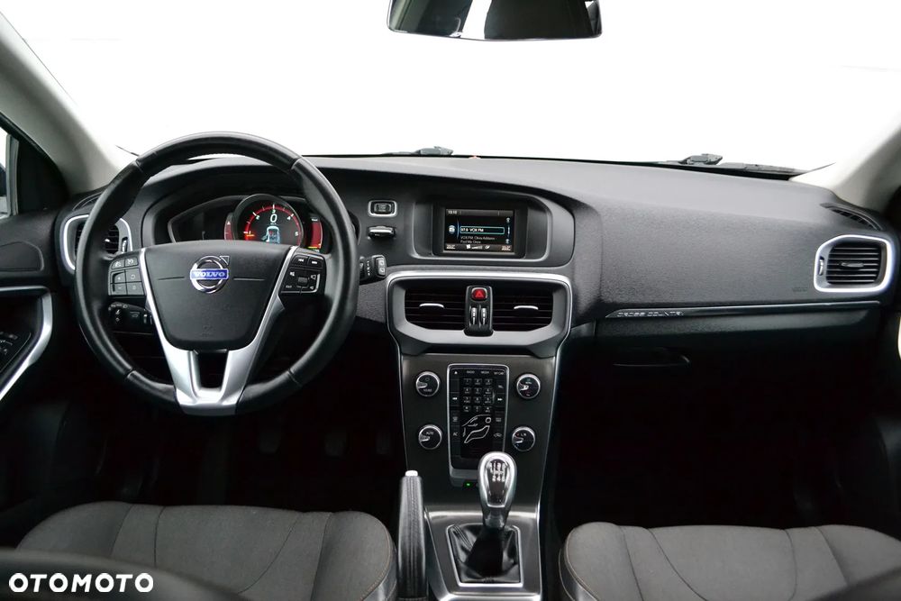 Volvo V40 Cross Country D2 Momentum - 6