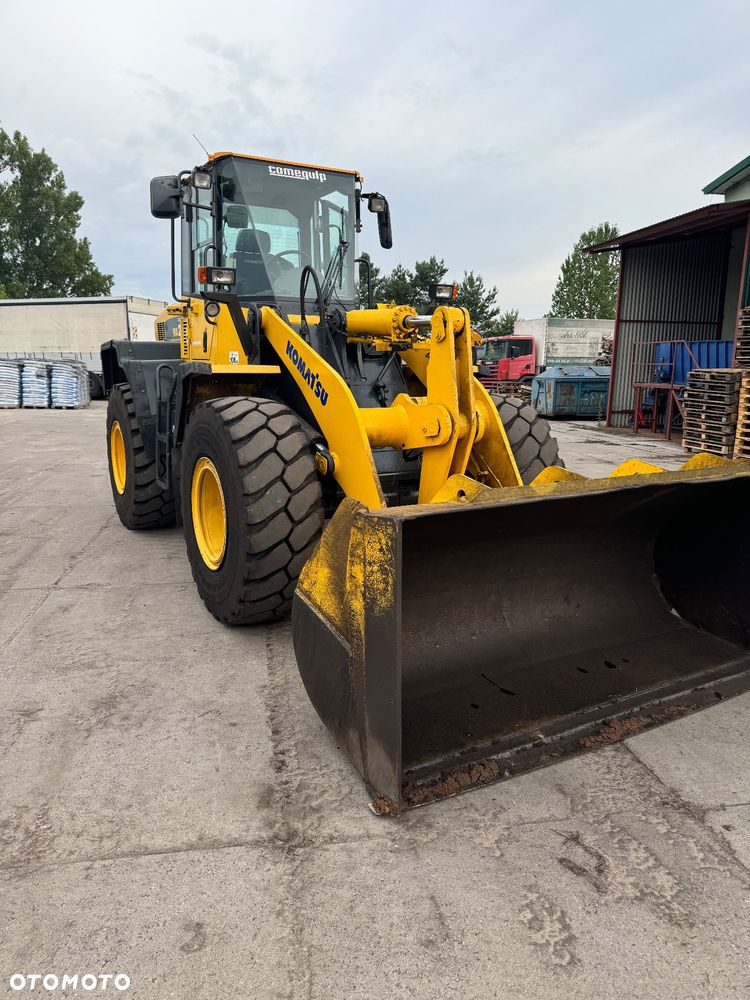 Komatsu WA250-5H - 2