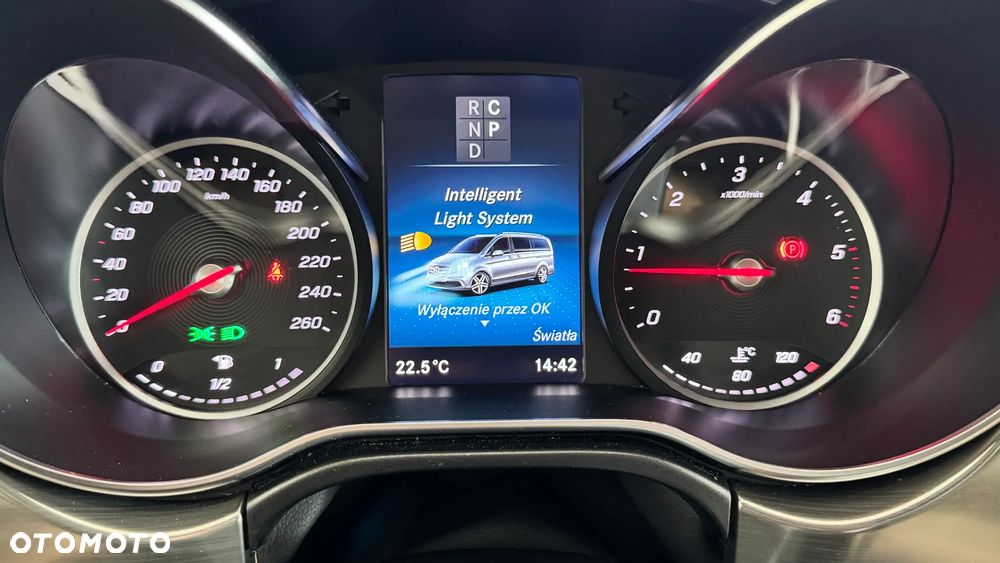 Mercedes-Benz Klasa V 300 d 4-Matic 9G-Tronic Exclusive (d³ugi) - 13