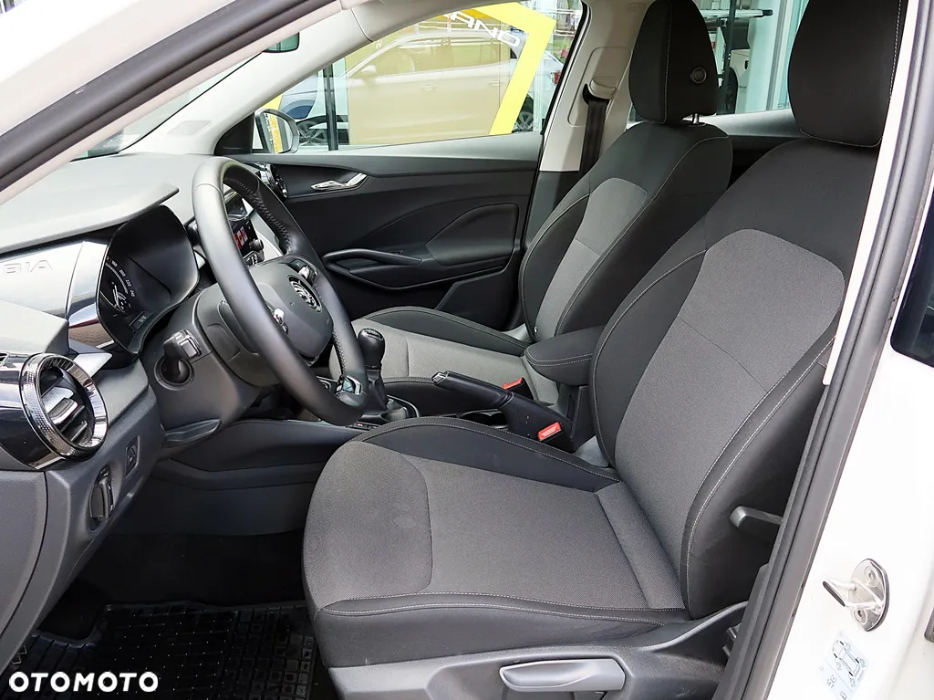 Skoda Fabia 1.0 TSI Ambition - 10