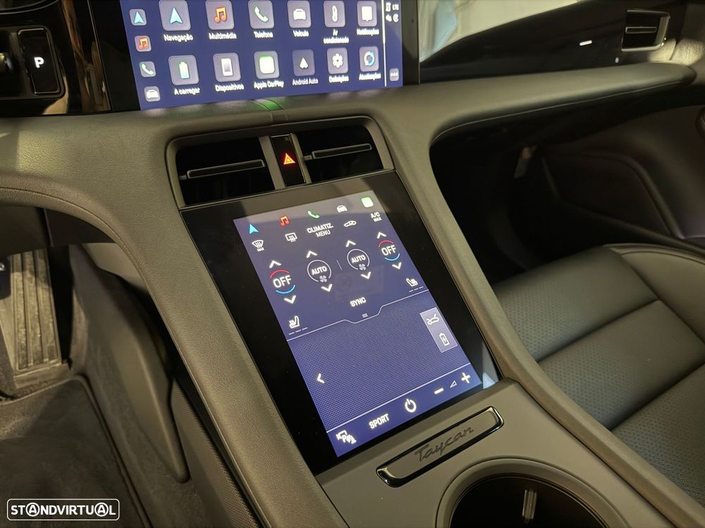 Porsche Taycan Cross Turismo 4 - 13