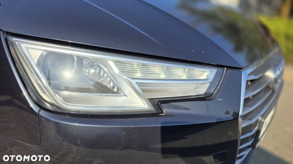 Audi A4 Limousine - 11