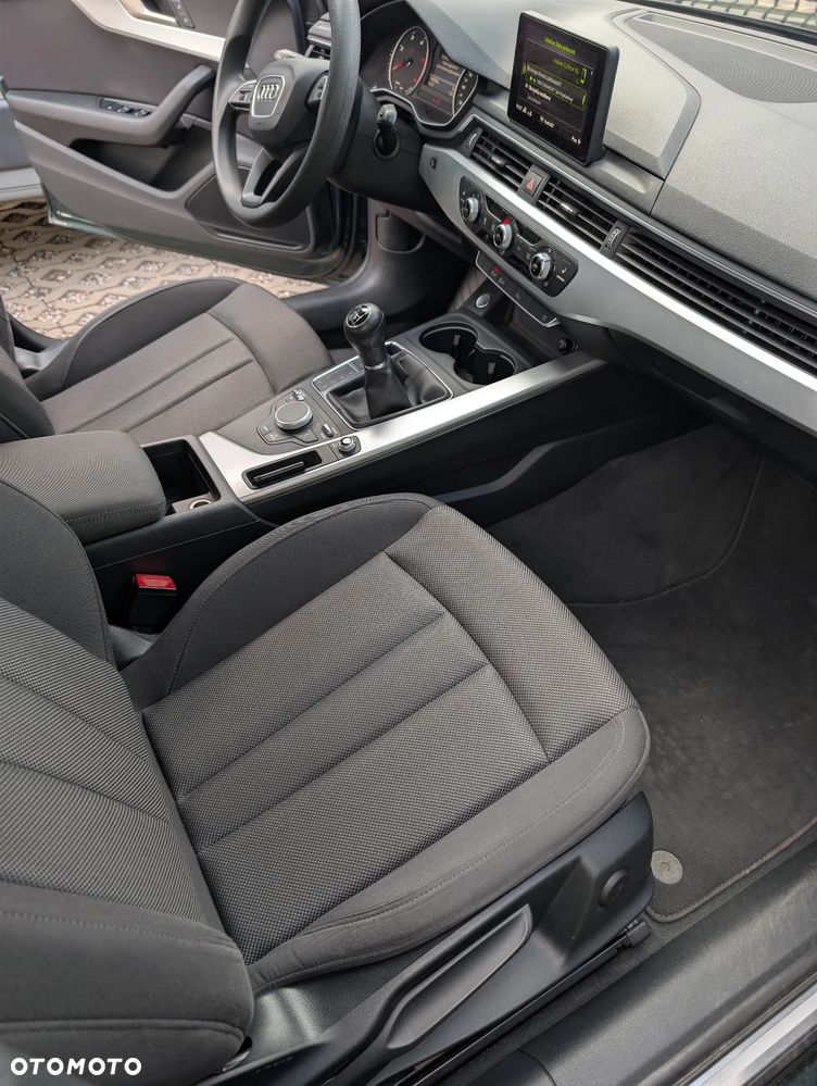 Audi A4 Avant - 9