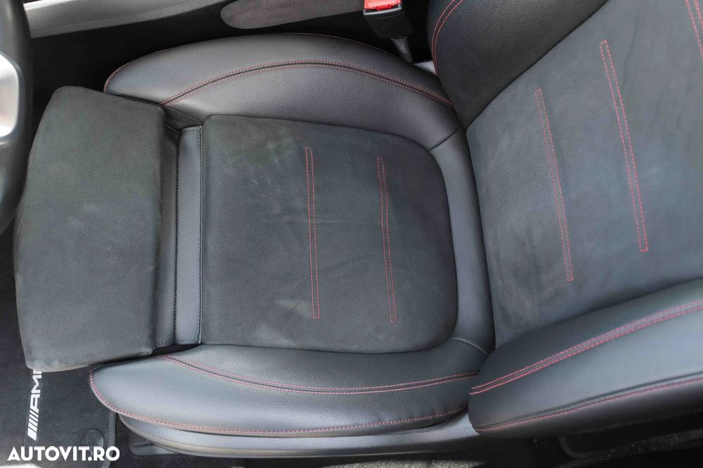 Mercedes-Benz A 220 d 4Matic 8G-DCT Advanced AMG Line - 22