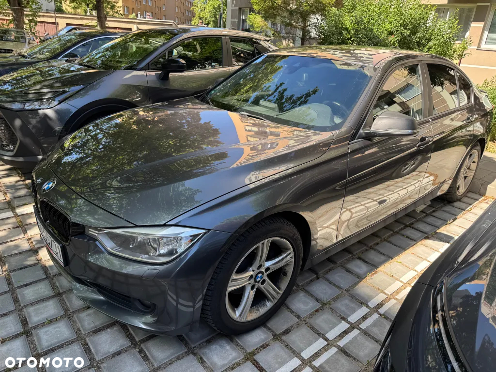 BMW Seria 3 318d Luxury Line - 4
