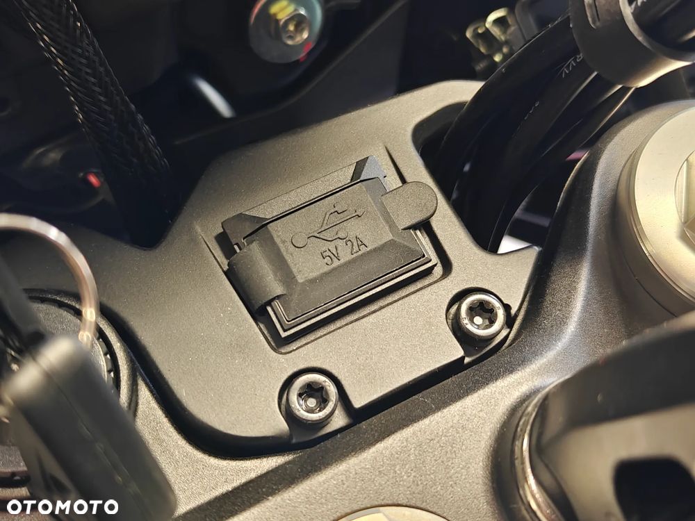 QJMOTOR SRT 800SX - 11