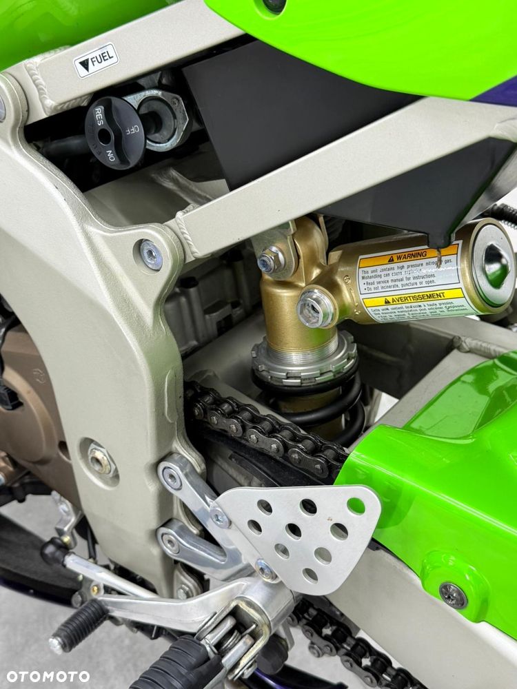 Kawasaki ZXR - 32