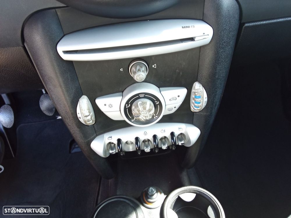 MINI 3 Portas Cooper D - 15