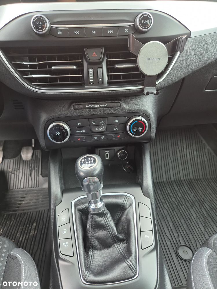 Ford Focus 1.5 EcoBoost Trend ASS - 12