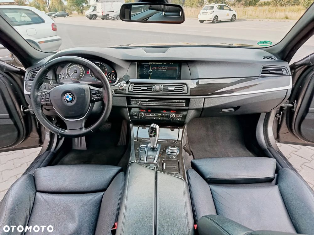 BMW Seria 5 530d xDrive - 16