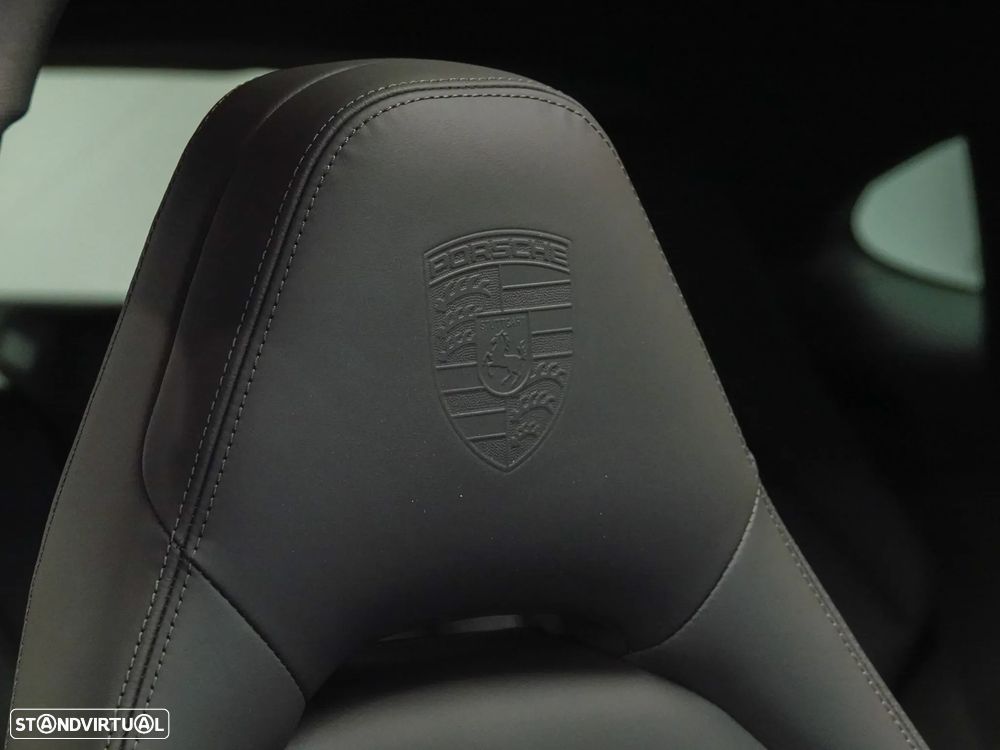 Porsche Panamera 4 E-Hybrid Platinum Edition com PDLS - 32