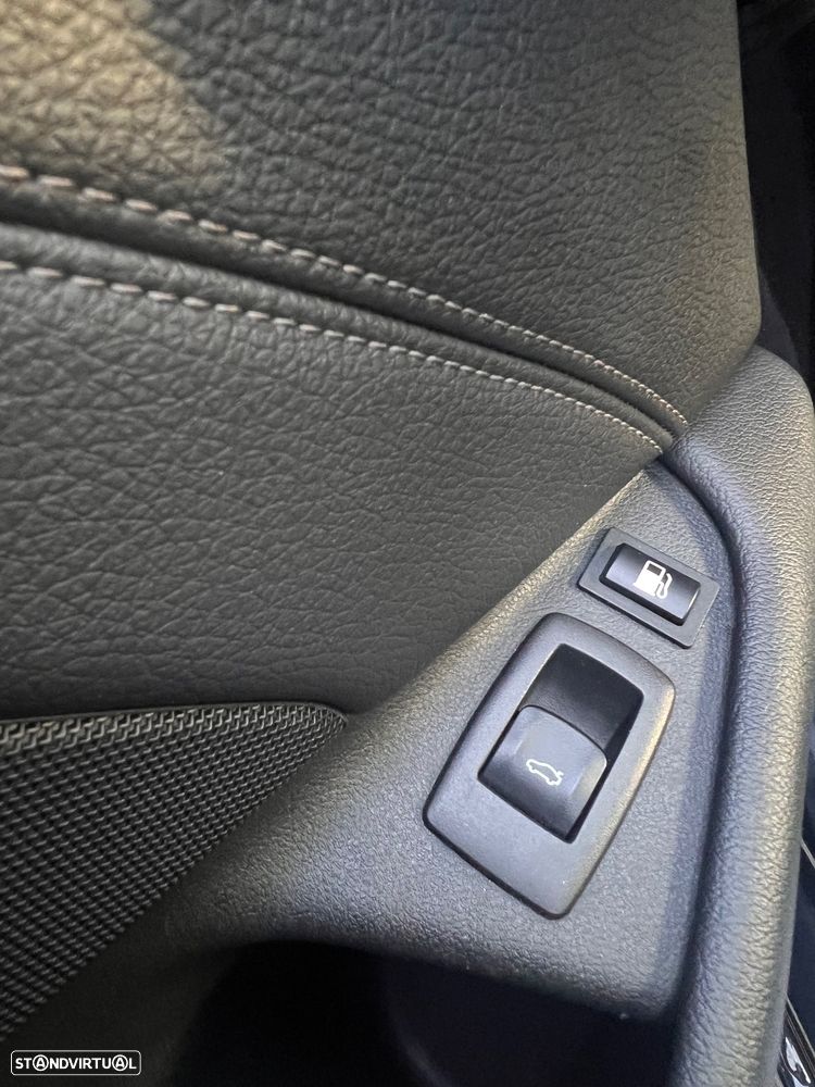 BMW 530 e Pack Desportivo M - 14