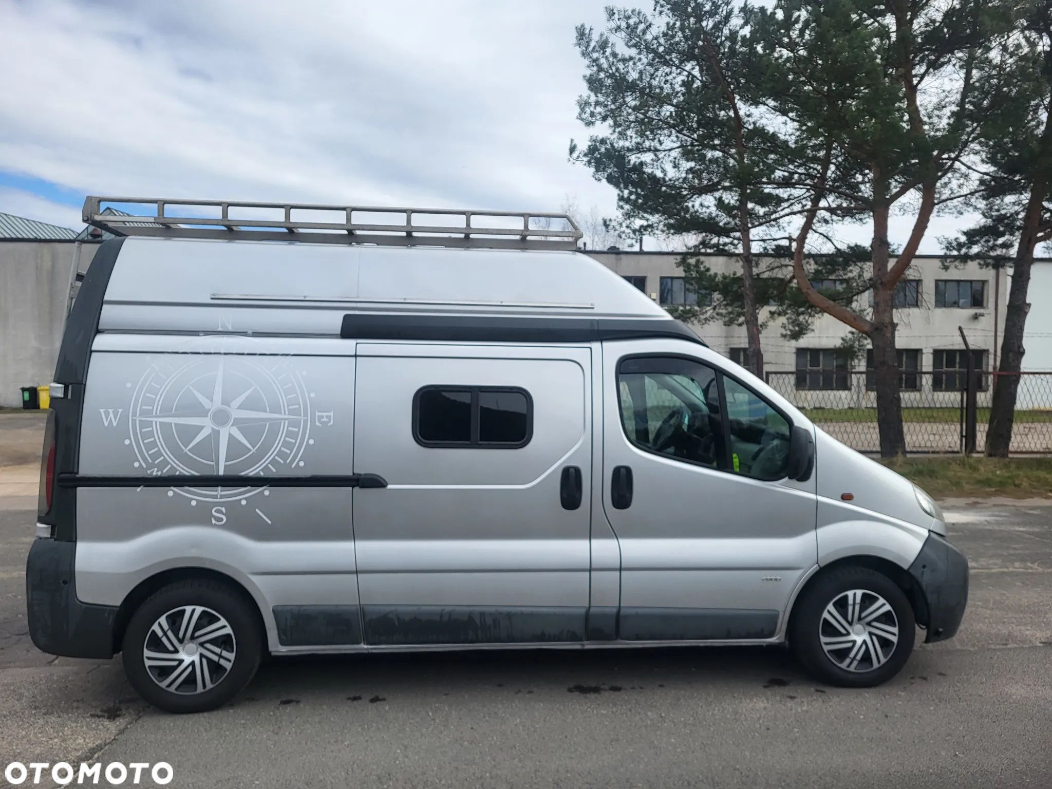 Opel Vivaro - 1