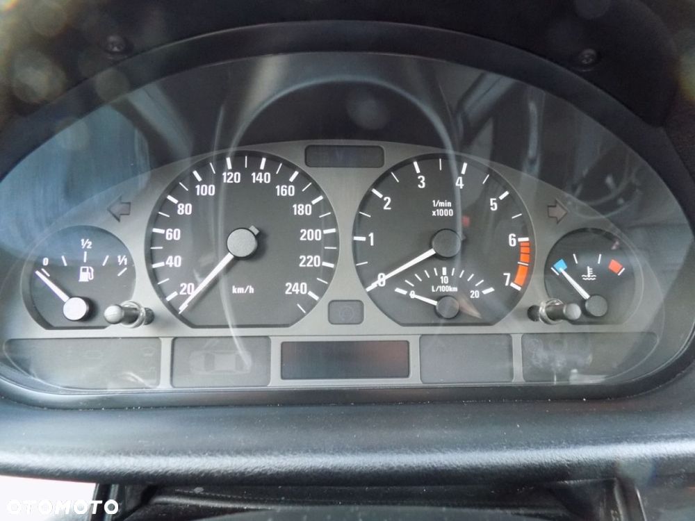 BMW Seria 3 - 10