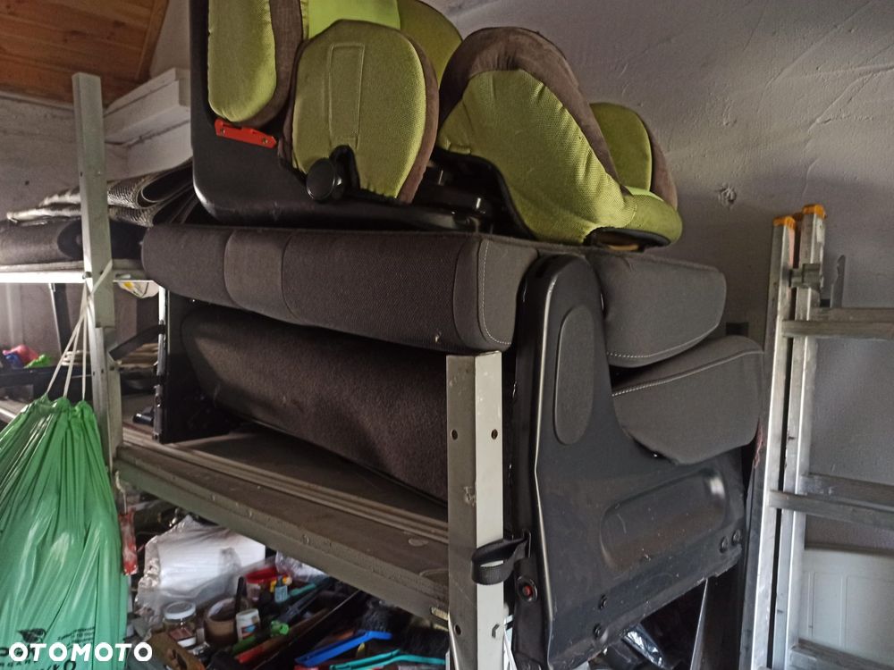 Volkswagen Caddy 1.2 (7-Si.) Edition 30 - 30