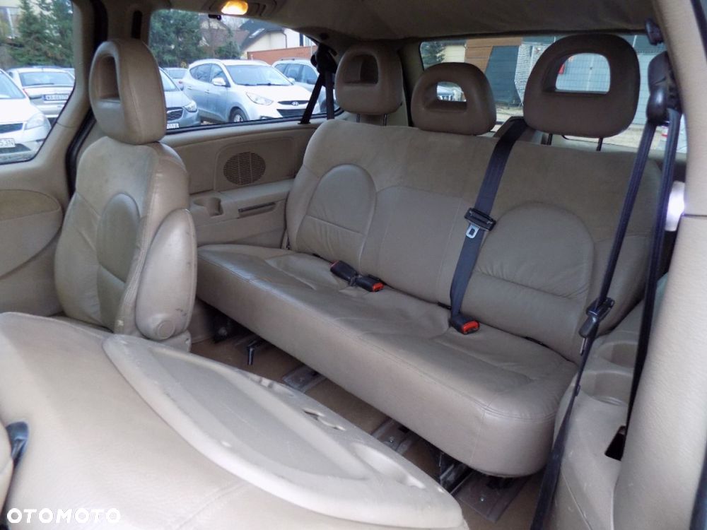 Chrysler Grand Voyager - 10