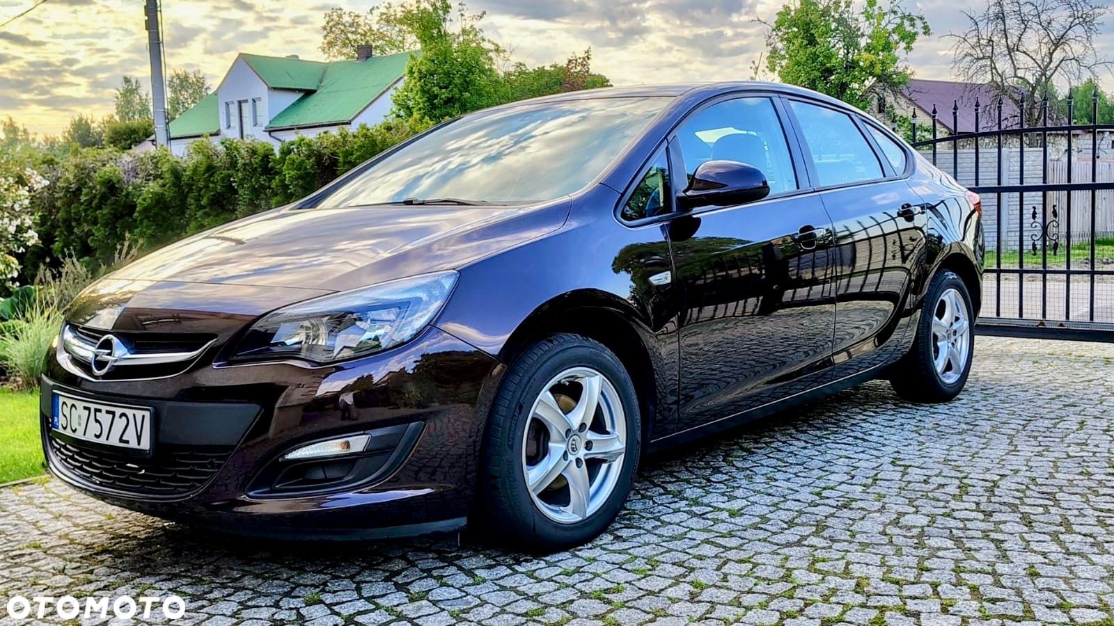 Opel Astra - 1