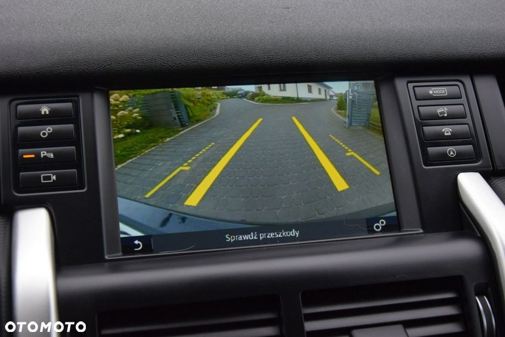 Land Rover Discovery Sport D150 R-Dynamic - 36