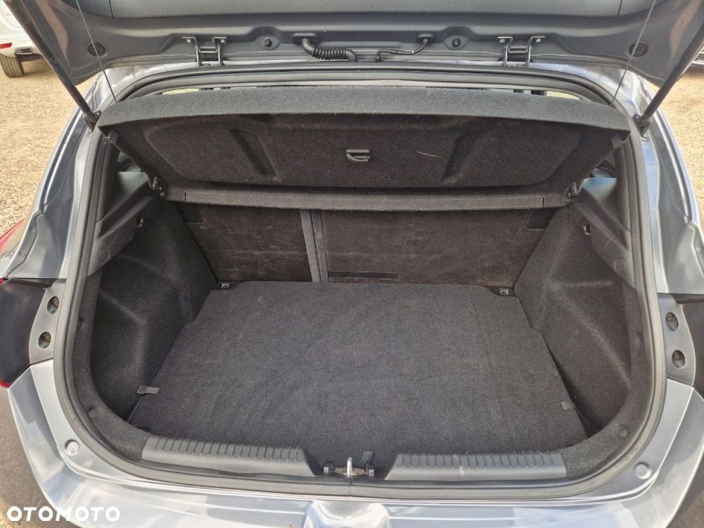 Hyundai i30 1.6 Comfort - 16