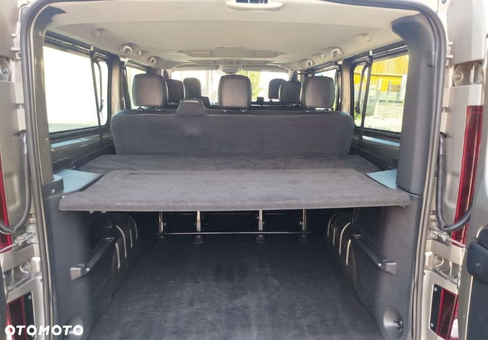 Renault Trafic - 32