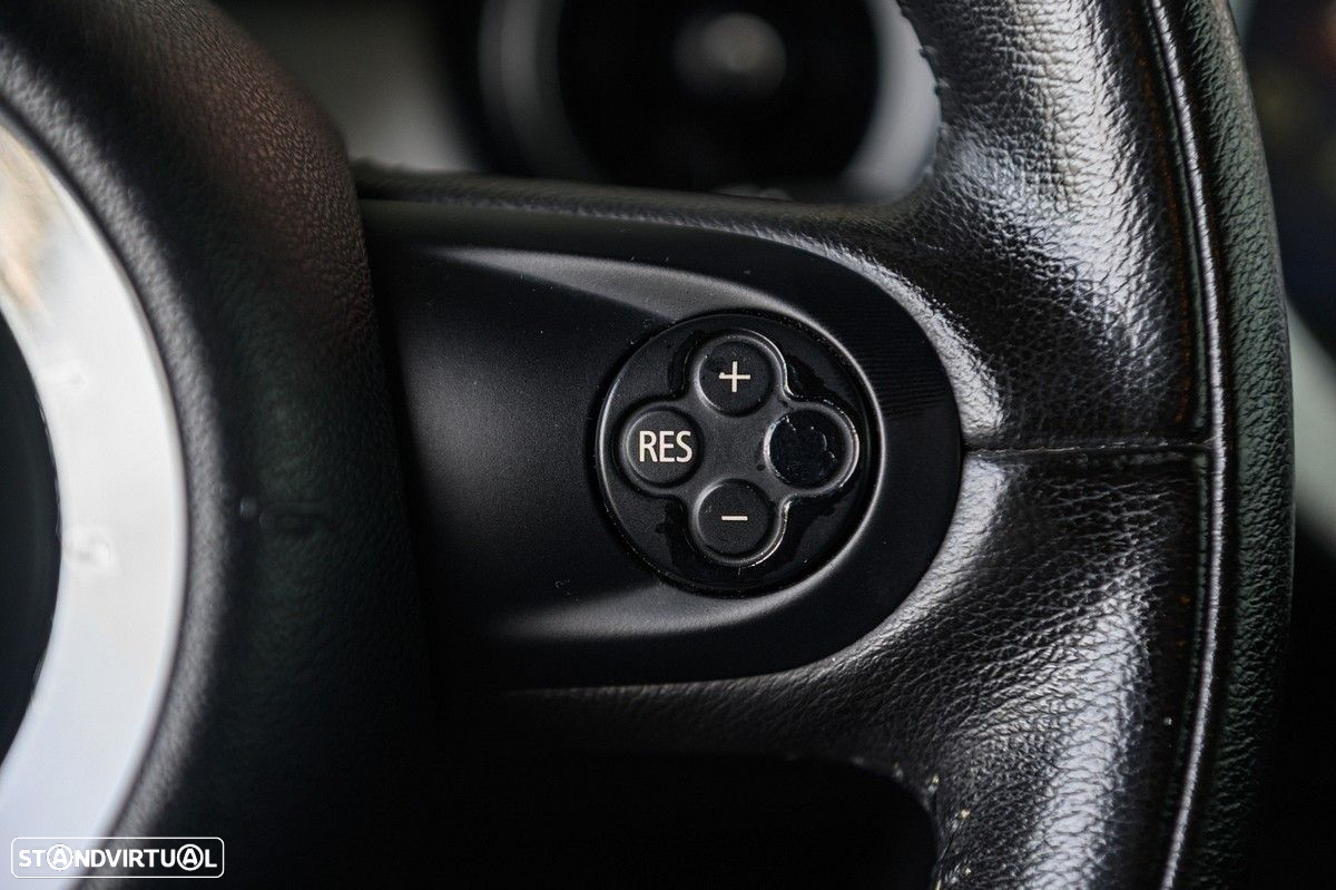 MINI 3 Portas Cooper D - 32