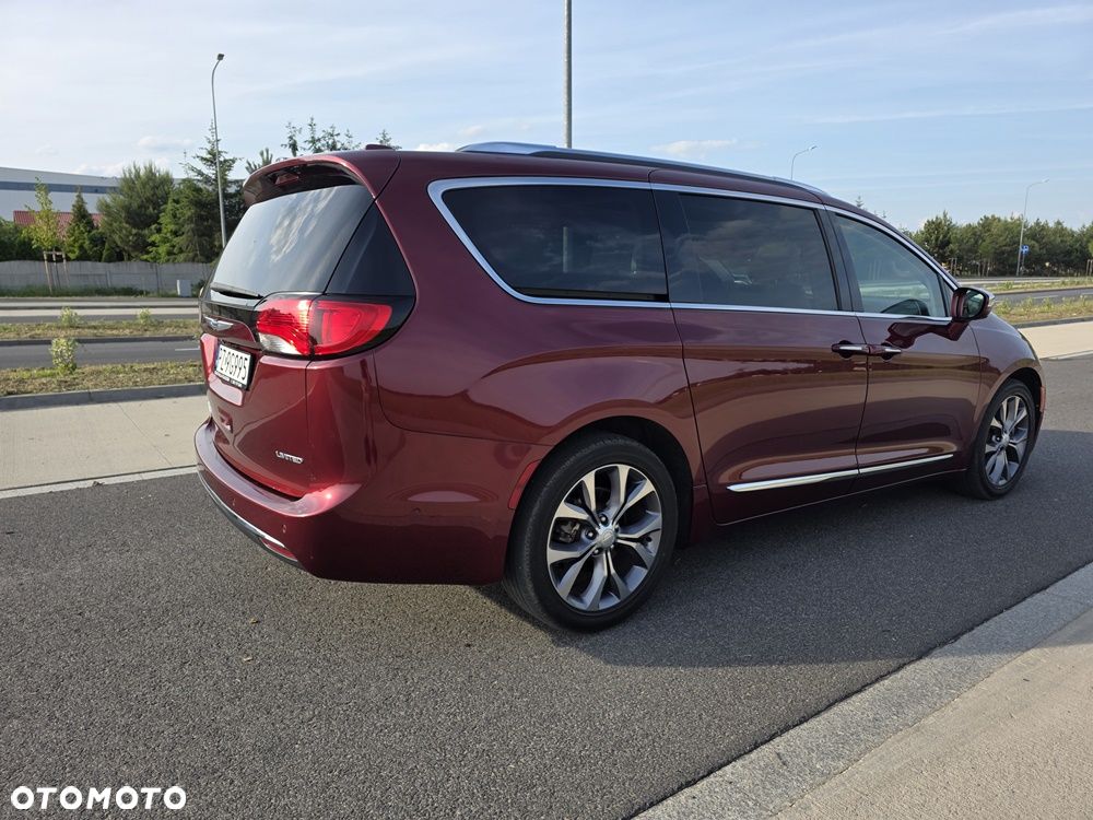 Chrysler Pacifica - 8