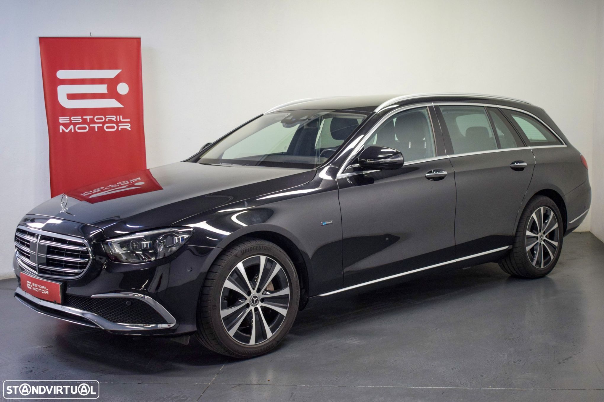 Mercedes-Benz E 300 e Exclusive Line - 1