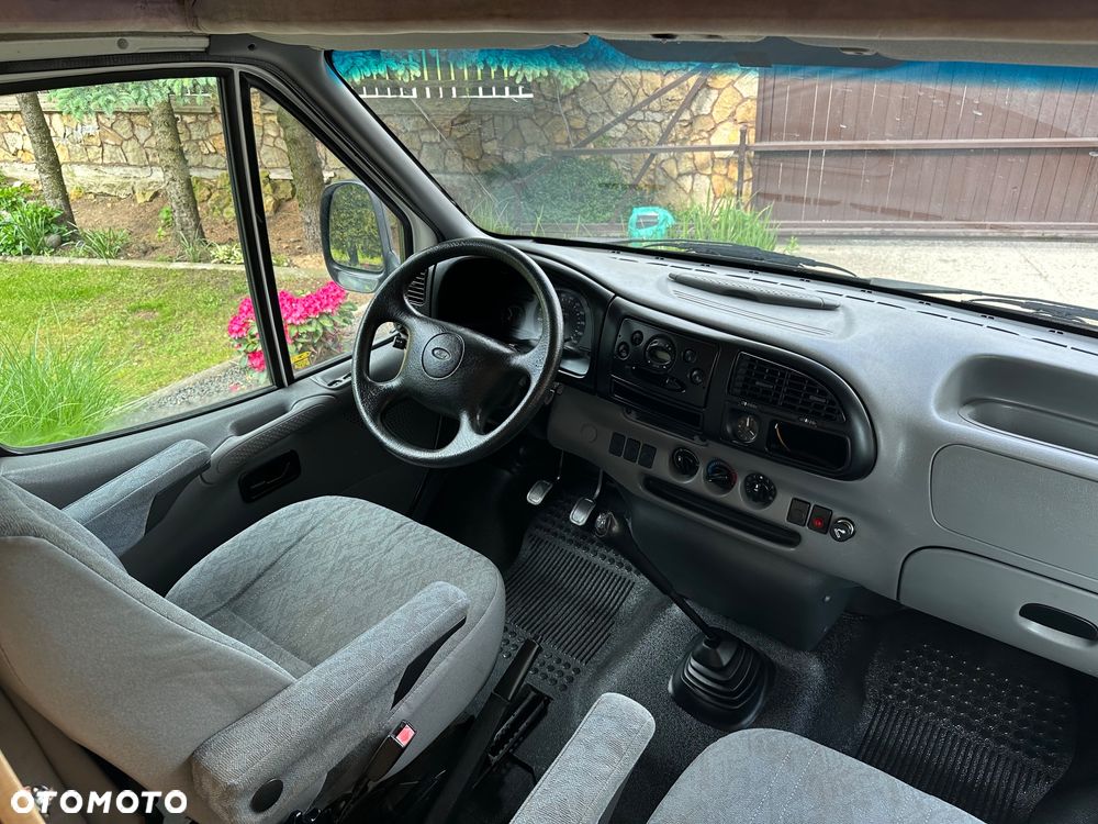 Ford Transit - 22